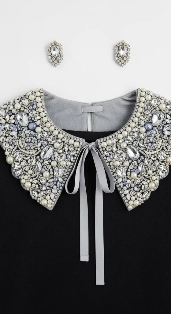  The Opulent Jeweled Collar
